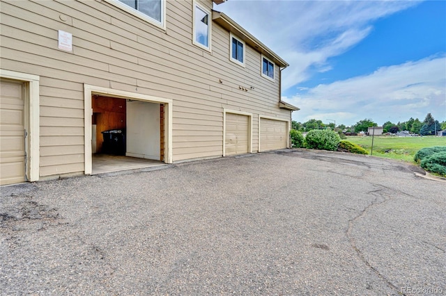 1099 S Walden Way Unit 205, Aurora, CO 80017 - view of garage