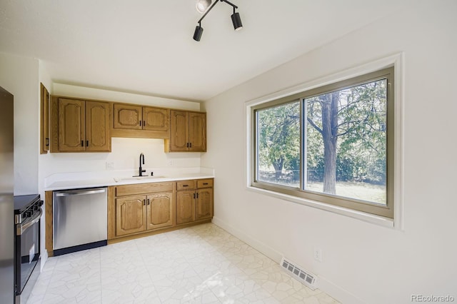 811 S Tyler Ave, Loveland, CO 80537 - photo 9