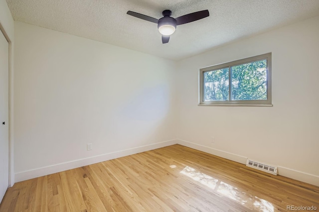 811 S Tyler Ave, Loveland, CO 80537 - photo 14