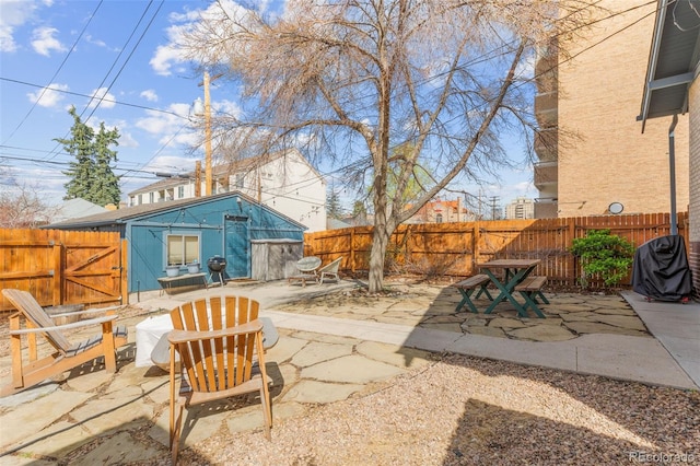 525 N Pearl St, Denver, CO 80203 - view of patio featuring a fenced backyard