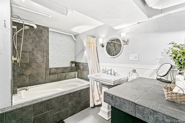 525 N Pearl St, Denver, CO 80203 - bathroom featuring tiled shower / bath combo