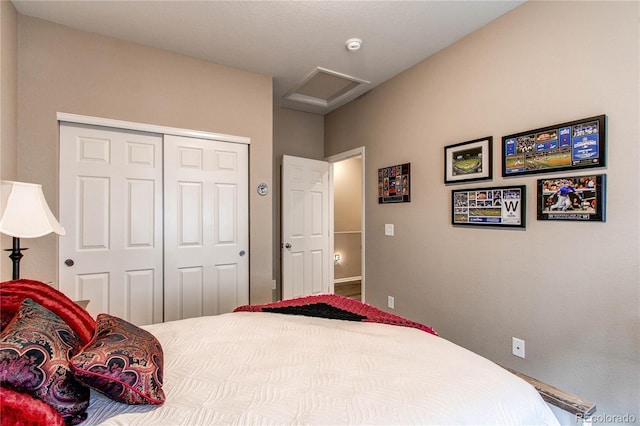 25120 E Maple Pl, Aurora, CO 80018 - bedroom featuring attic access and a closet