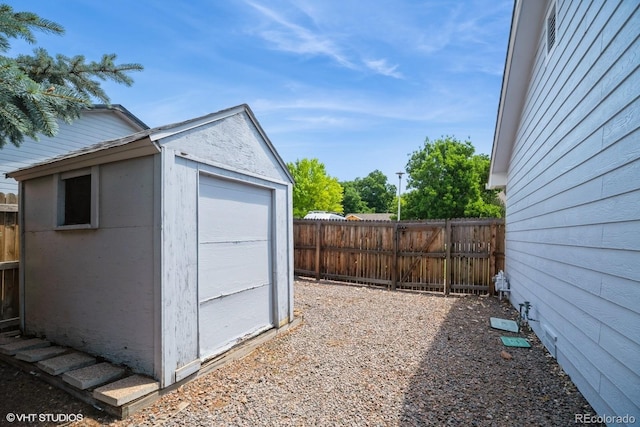 7325 S Houstoun Waring Cir, Littleton, CO 80120 - garage with a shed