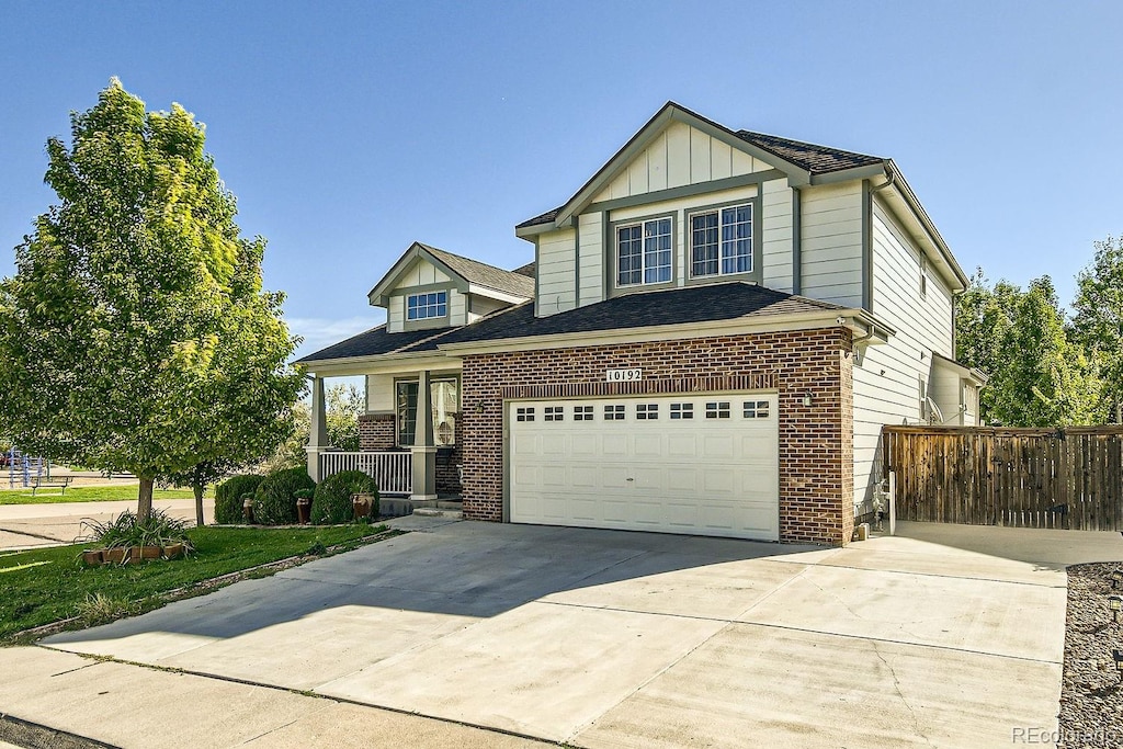 view of front facade featuring a garage