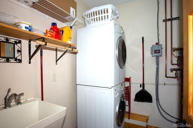 10 Bullion Mine Rd, Keystone, CO 80435 - laundry room featuring stacked washer / dryer