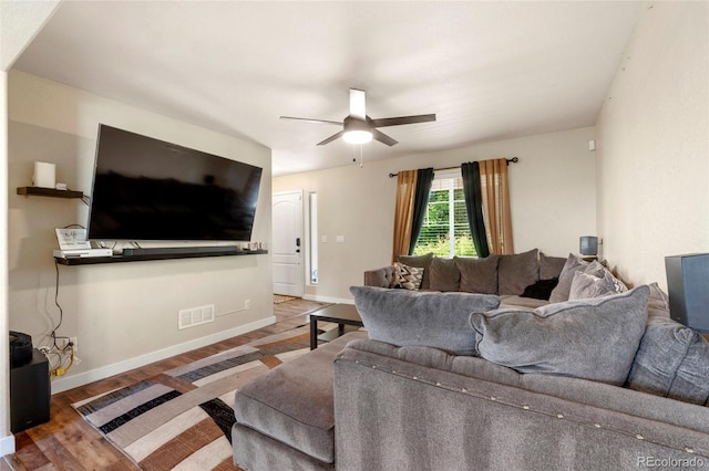26010 E Byers Pl, Aurora, CO 80018 - photo 4