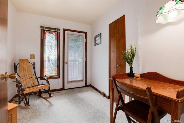 sitting room featuring carpet