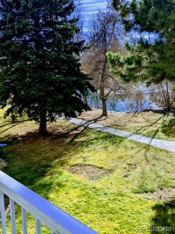 view of yard featuring a water view