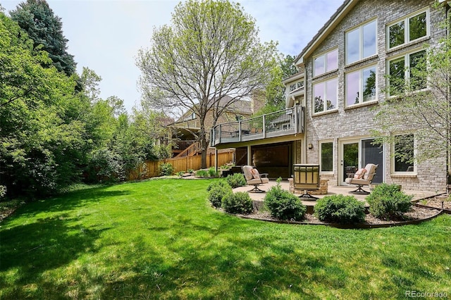 5320 S Geneva St, Englewood, CO 80111 - view of yard with a patio area and a balcony