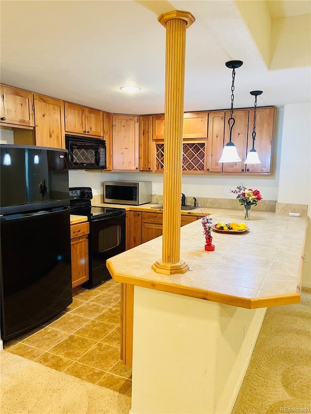 16866 E Peakview Ave, Aurora, CO 80016 - kitchen featuring black appliances, decorative columns, a peninsula, decorative light fixtures, and a breakfast bar area