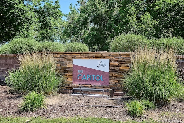 888 S Valentia St Unit 20-101, Denver, CO 80247 - view of community sign