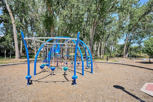 888 S Valentia St Unit 20-101, Denver, CO 80247 - view of community playground