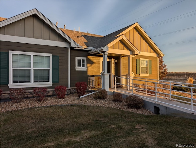 view of front of house with a front yard