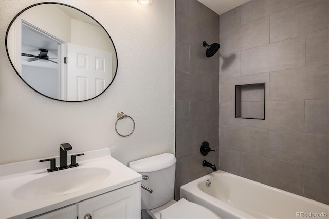 2933 W 81st Ave Unit F, Westminster, CO 80031 - full bath featuring a ceiling fan, vanity, and shower / washtub combination