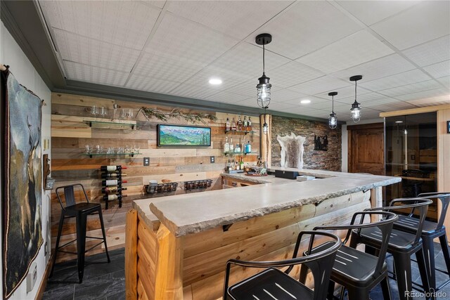 1194 Snyder Mountain Rd, Evergreen, CO 80439 - indoor wet bar with hanging light fixtures