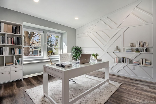 office featuring dark wood finished floors, recessed lighting, and baseboards