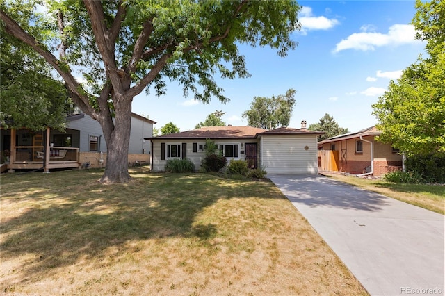 4815 S Pennsylvania St, Englewood, CO 80113 - ranch-style home with concrete driveway and a front lawn