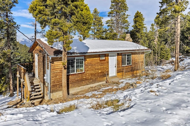 view of front of property