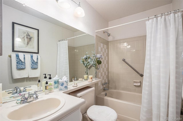 60 S Moline St, Aurora, CO 80012 - bathroom with shower / bath combo and vanity