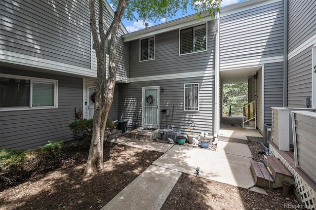 60 S Moline St, Aurora, CO 80012 - view of exterior entry featuring a patio