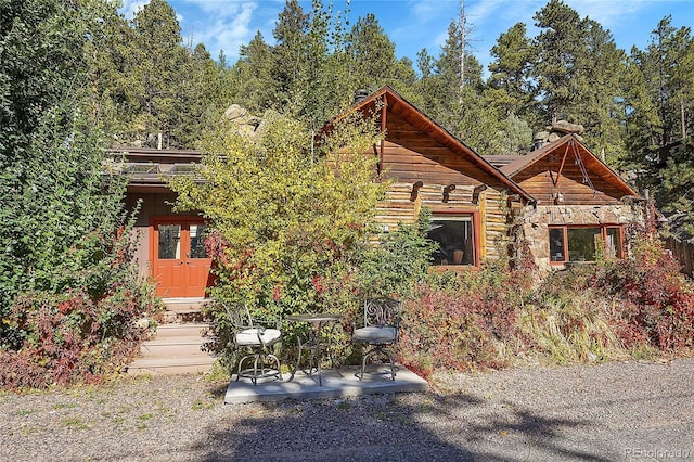 view of front of home featuring a patio area