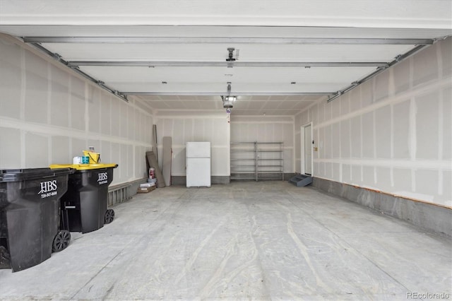 5142 N Quemoy Ct, Aurora, CO 80019 - garage with freestanding refrigerator