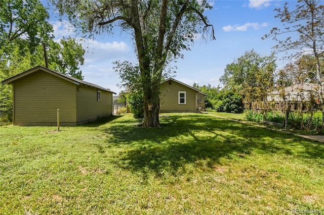 180 S Lamar St, Lakewood, CO 80226 - view of yard