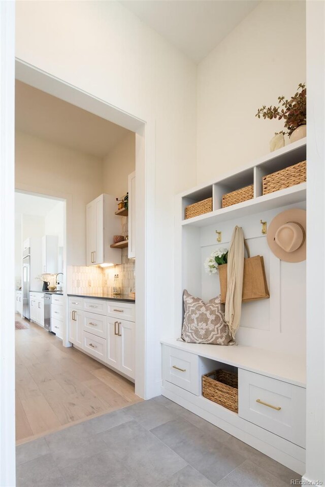 8230 W Tennessee Ct, Lakewood, CO 80226 - view of mudroom