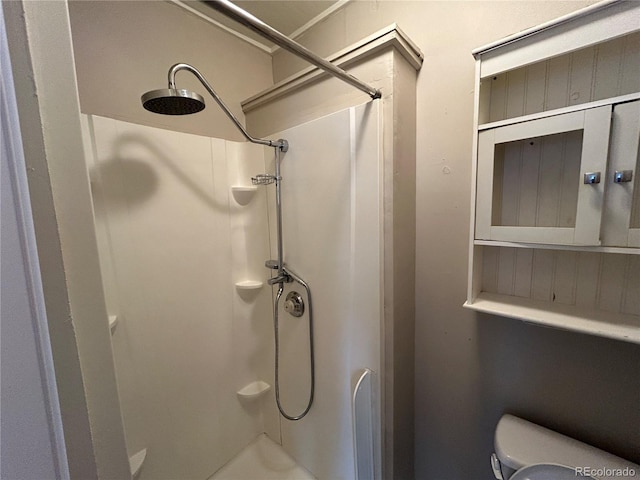 501 N Weber, Colorado Springs, CO 80903 - full bathroom featuring a shower and toilet