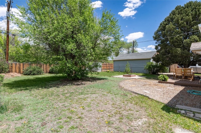 916 E Ln Salle St, Colorado Springs, CO 80907 - view of yard with a deck