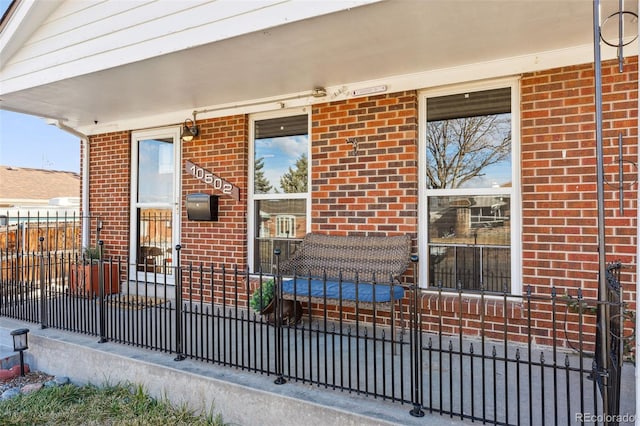 view of front of house featuring a porch