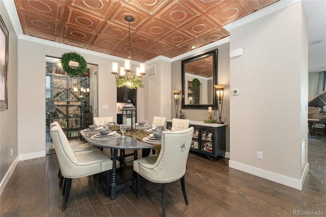 19429 W 88th Dr, Arvada, CO 80007 - dining area with an ornate ceiling, dark wood-style floors, crown molding, and a chandelier