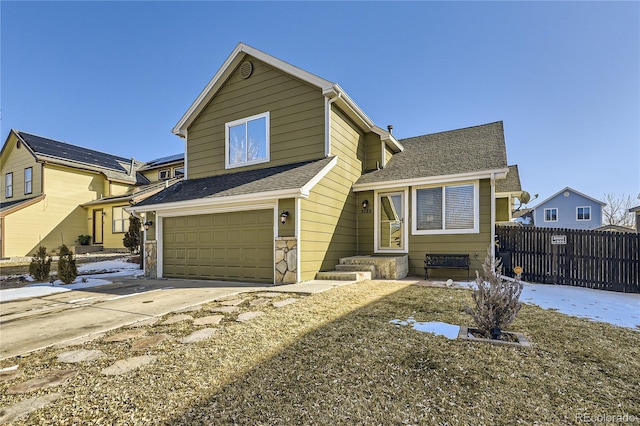 view of front property featuring a garage