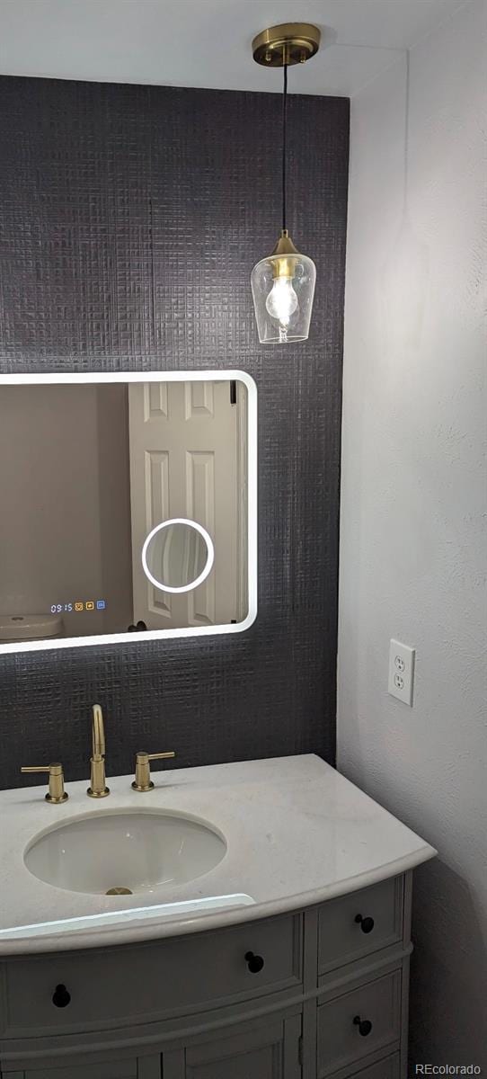 8897 Wagner Ln, Westminster, CO 80031 - bathroom with vanity