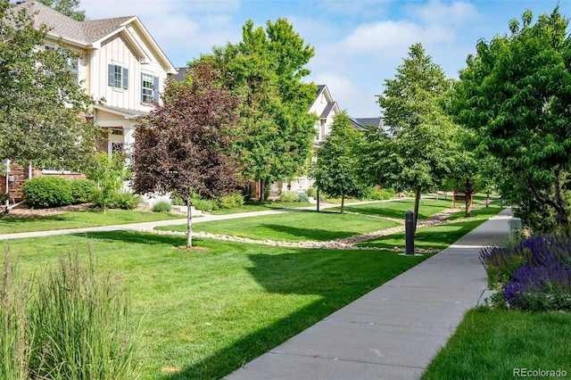 817 Uinta Way, Denver, CO 80230 - surrounding community featuring a yard
