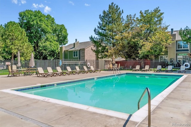 3407 S Ammons St Unit 20-2, Lakewood, CO 80227 - community pool with a patio area