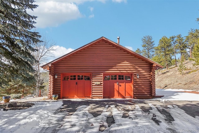 view of detached garage