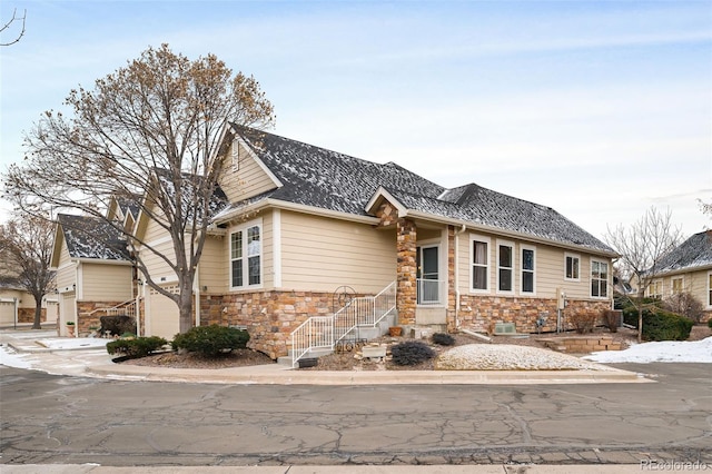 view of front facade featuring a garage