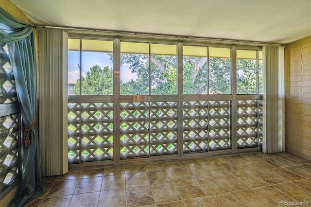 585 S Alton Way Unit 4D, Denver, CO 80247 - view of unfurnished sunroom