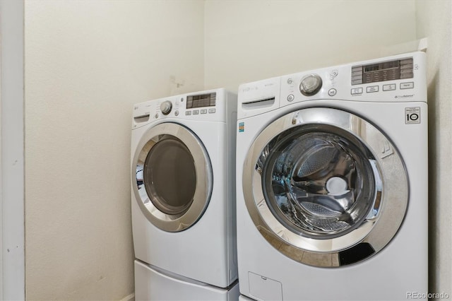 6534 S Union Way, Littleton, CO 80127 - laundry room featuring washer and dryer
