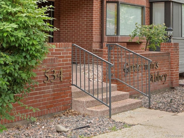 534 E 7th Ave Unit 101, Denver, CO 80203 - entrance to property with brick siding