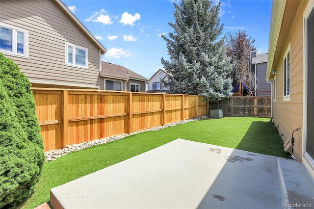 8376 Cobblestone St, Highlands Ranch, CO 80126 - fenced backyard featuring a patio area
