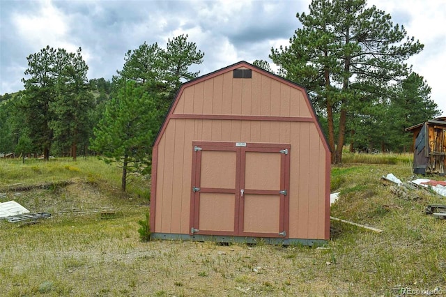 view of outdoor structure