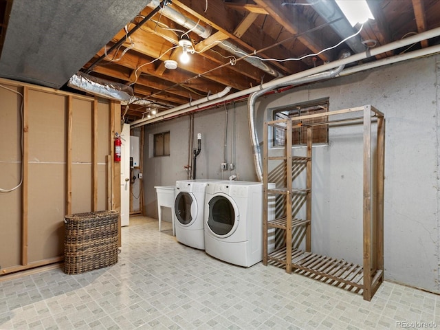 3560 S Glencoe St, Denver, CO 80237 - laundry area with separate washer and dryer