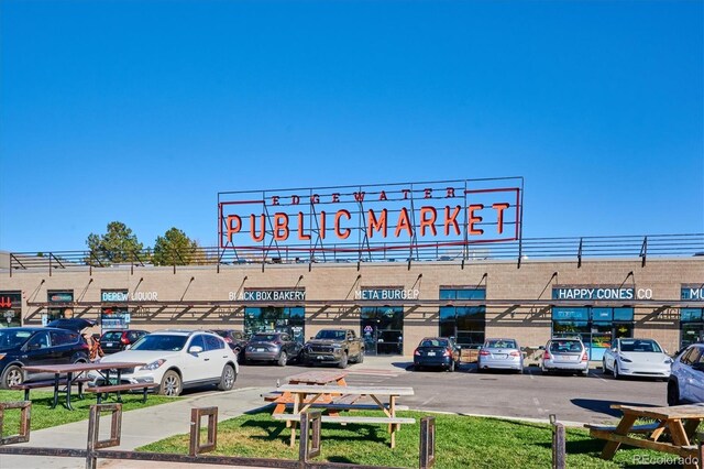 5128 W 26th Ave Unit 101, Denver, CO 80212 - exterior details featuring parking