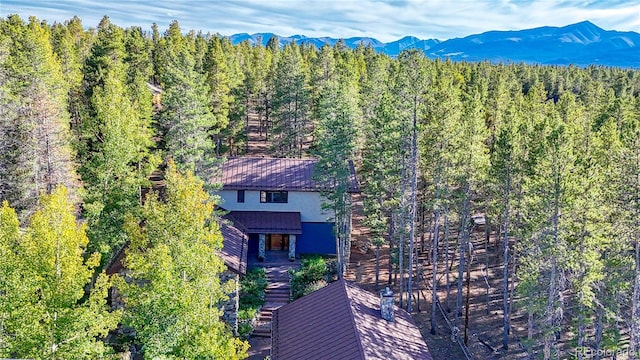 bird's eye view with a mountain view