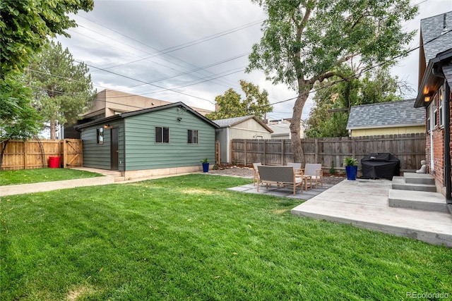 view of yard with a patio