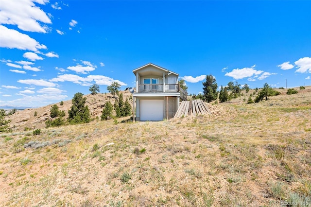 165 Coyotero Trl, Hartsel, CO 80449 - view of front of house with a balcony