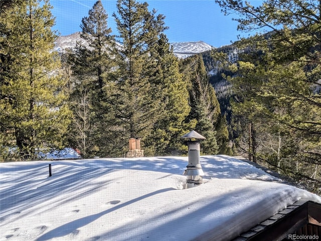 exterior details with a mountain view