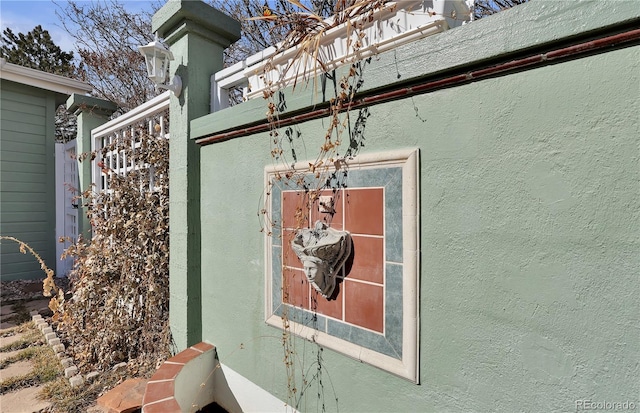 details featuring stucco siding